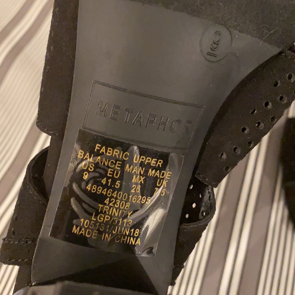NWOT Metaphor Trinity style black chunky heel sandals size 9 - Picture 8 of 8